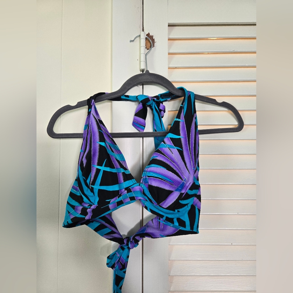 Beach Diva Halter Bikini Top